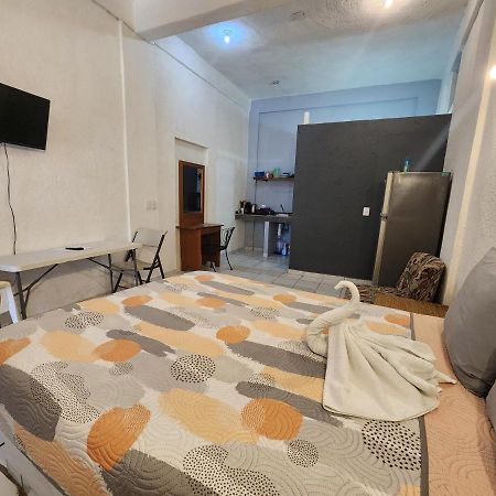 Small Studio Apt 5Min To Dt! Zihuatanejo Exteriör bild